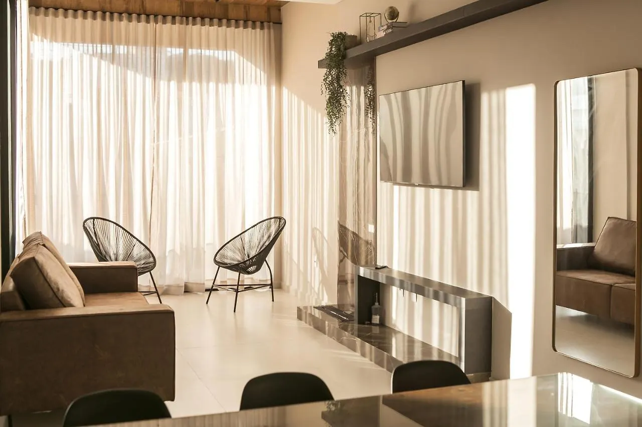 Casa Requinte, 4 Suites, Piscina I Balneário Camboriú Nyaraló