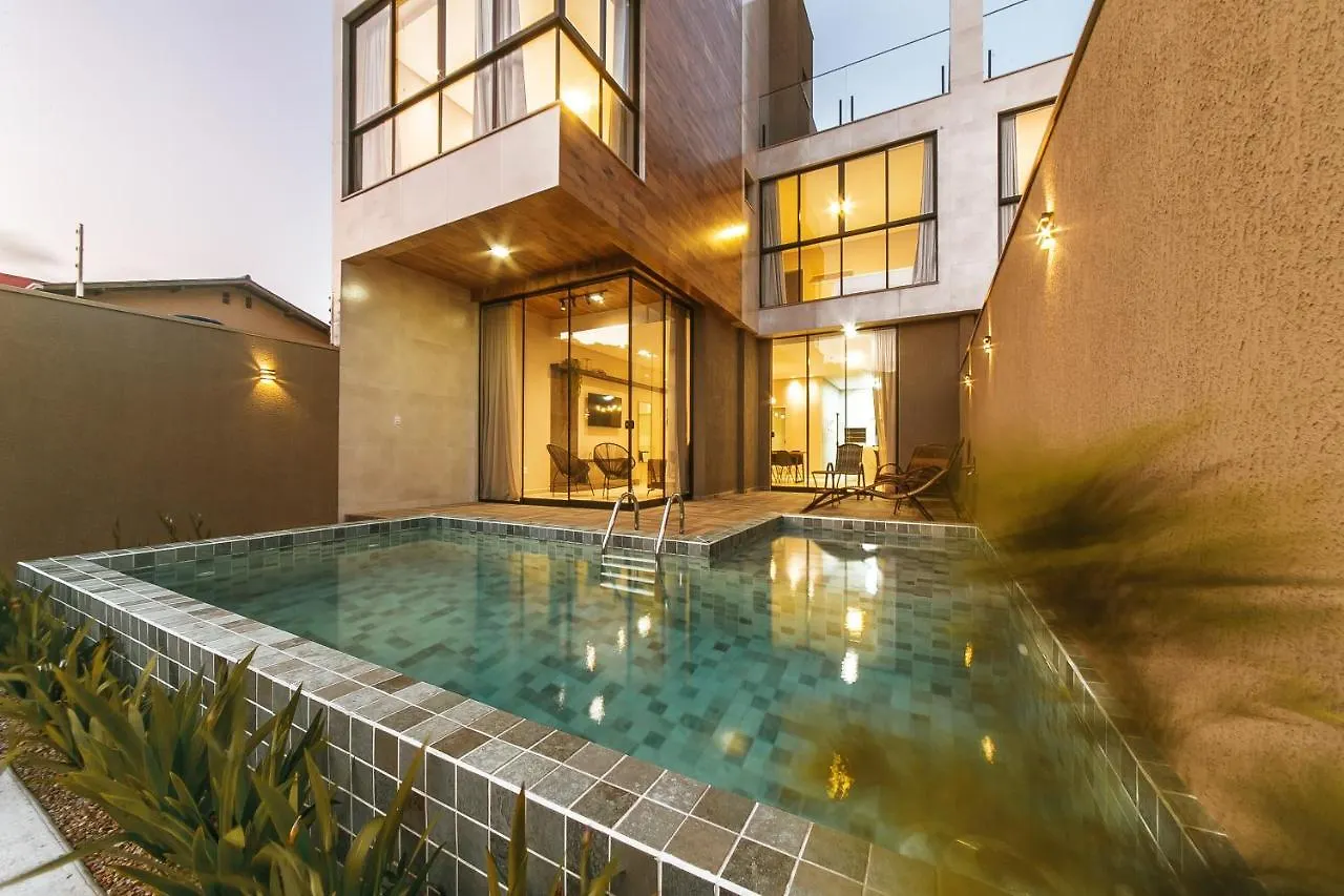 Casa Requinte, 4 Suites, Piscina I Balneário Camboriú Nyaraló