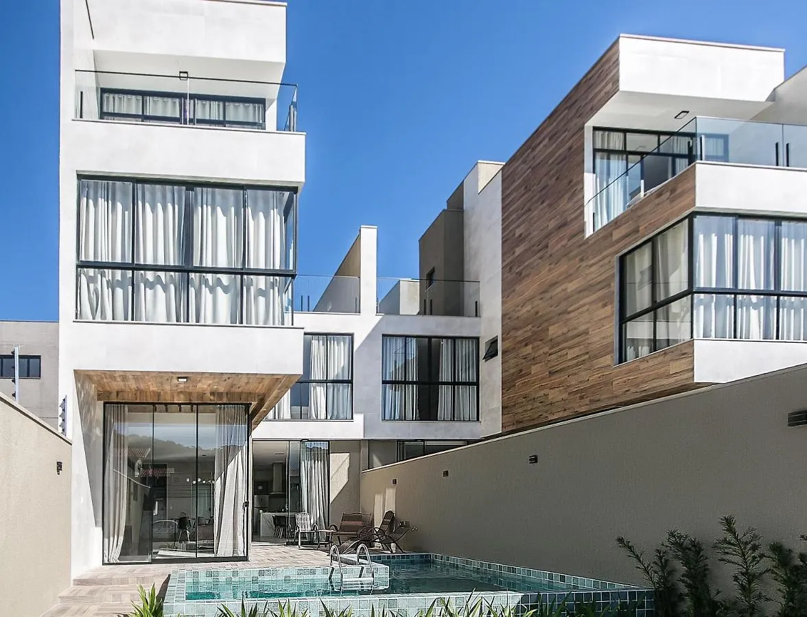 Nyaraló Casa Requinte, 4 Suites, Piscina I Balneário Camboriú